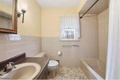 198 Lambert St, Cranford Township, NJ 07016 - Photo 11