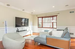 35 Waughaw Rd, Montville Township, NJ 07082 - Photo 11