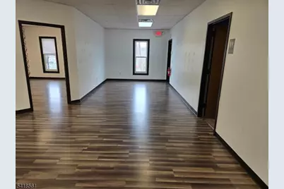 160 Main St, Flemington, NJ 08822 - Photo 3