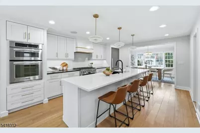 8 Dunnder Dr, Summit, NJ 07901 - Photo 9