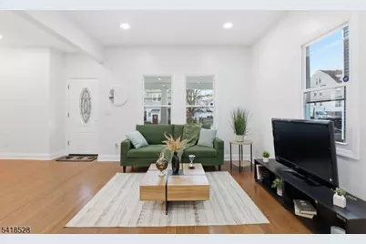 173 Renner Ave, Newark, NJ 07112 - Photo 9