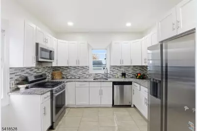 173 Renner Ave, Newark, NJ 07112 - Photo 11