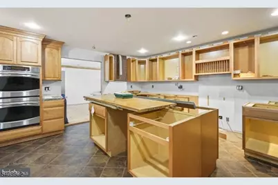 72 Francisco Ave, Little Falls Township, NJ 07424 - Photo 9