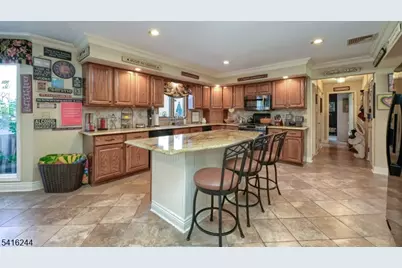 6 Brentwood Ct, Wayne Twp., NJ 07470 - Photo 17