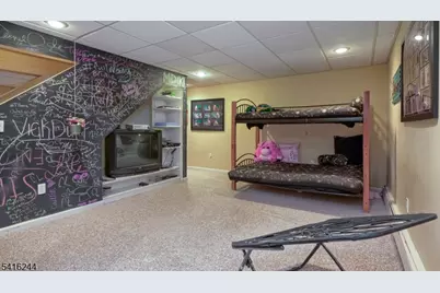 6 Brentwood Ct, Wayne Twp., NJ 07470 - Photo 37