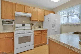 120B Ironwood Plaza, Monroe Township, NJ 08831 - Photo 13