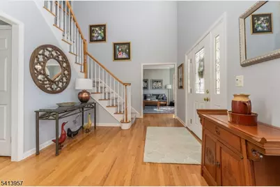 4 Cheshire Ct, Clinton Township, NJ 08833 - Photo 5