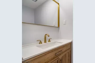 27 Harper Ln, Willingboro Twp., NJ 08046 - Photo 9