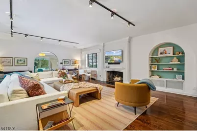 20 Barnsdale Rd, Millburn, NJ 07078 - Photo 5