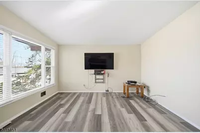 61 Hemlock Rd, Rockaway, NJ 07866 - Photo 3