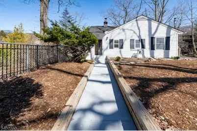 52 Broadway, West Milford Twp., NJ 07480 - Photo 3