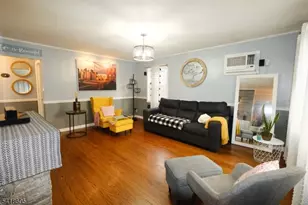 534 Monmouth Ave, Linden, NJ 07036 - Photo 11