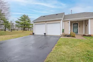 1F Chadwick Ln, Monroe Township, NJ 08831 - Photo 23