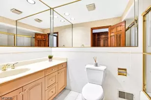 675 Raritan Rd, Clark Township, NJ 07066 - Photo 23