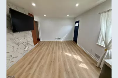 8 Orchard Dr, Clifton, NJ 07012 - Photo 5