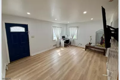 8 Orchard Dr, Clifton, NJ 07012 - Photo 3