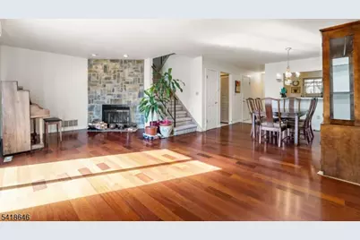 5 Lily Ct, Edison, NJ 08820 - Photo 9