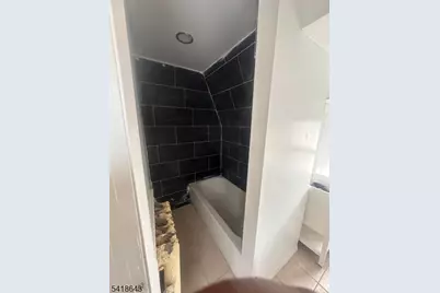 45 Finlay Pl, Newark, NJ 07106 - Photo 7