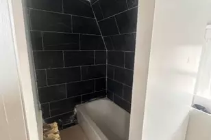 45 Finlay Pl, Newark, NJ 07106 - Photo 7