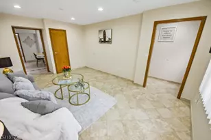 63 Waydell St, Newark, NJ 07105 - Photo 11