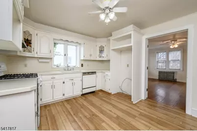 324 N 8th Ave, Manville, NJ 08835 - Photo 9