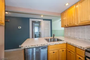 41 Beekman St, Bloomfield, NJ 07003 - Photo 3