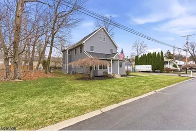 27 Schwarz Blvd, Jefferson Township, NJ 07849 - Photo 21