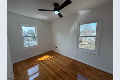 1127 Earle Pl, Plainfield, NJ 07062 - Photo 11