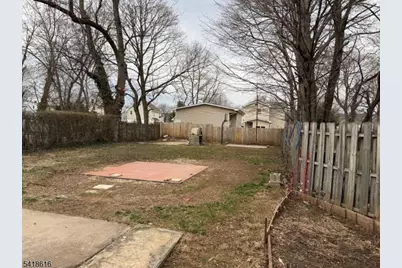 1127 Earle Pl, Plainfield, NJ 07062 - Photo 25