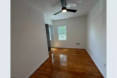 1127 Earle Pl, Plainfield, NJ 07062 - Photo 9