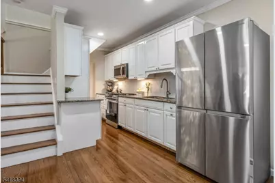 27 Mountain Ave, Wanaque, NJ 07465 - Photo 9