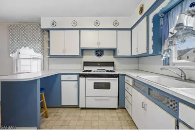 2970 Aberdeen Rd, Union Township, NJ 07083 - Photo 7