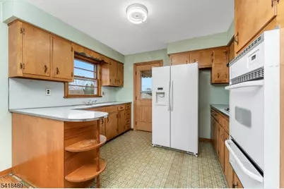 130 Howard Ave, South Bound Brook Boro, NJ 08880 - Photo 17