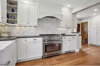 25 Bowers Rd, Caldwell Boro Twp., NJ 07006 - Photo 11