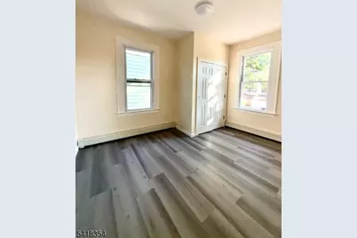 37 Field Pl #2R, Newark, NJ 07112 - Photo 7