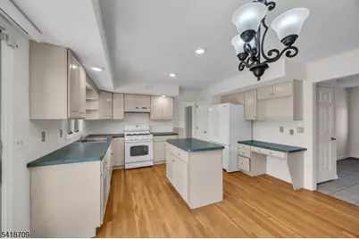 8 Flagg Way, Hillsborough Township, NJ 08844 - Photo 15