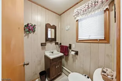 111 Kanouse St, Boonton Town, NJ 07005 - Photo 17