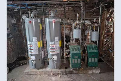 326 Elm St, Perth Amboy, NJ 08861 - Photo 9