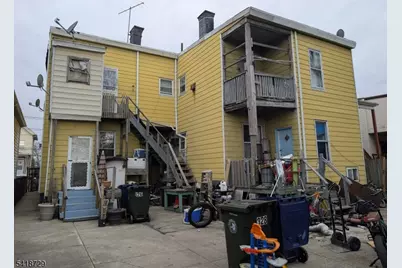 326 Elm St, Perth Amboy, NJ 08861 - Photo 7