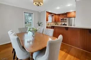 30 Coachlight Dr, Chatham Township, NJ 07928 - Photo 5