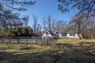 131 Post Kunhardt Rd, Bernardsville, NJ 07924 - Photo 23