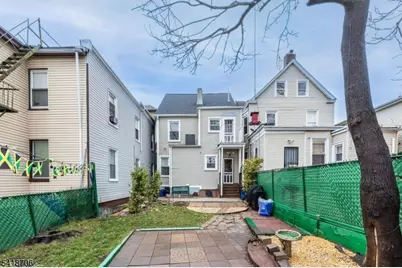 102 Treacy Ave, Newark, NJ 07108 - Photo 17