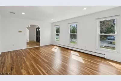 36 Scarsdale Dr, Livingston, NJ 07039 - Photo 5