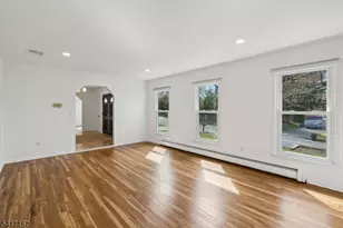 36 Scarsdale Dr, Livingston, NJ 07039 - Photo 5