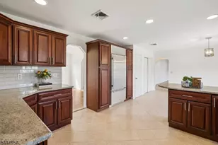 36 Scarsdale Dr, Livingston, NJ 07039 - Photo 15