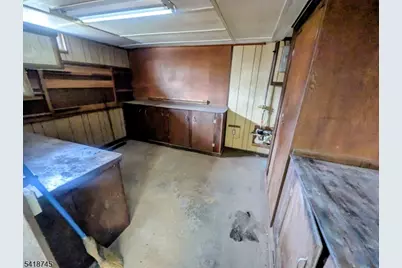 70 N Hillside Ave, Roxbury Township, NJ 07847 - Photo 21