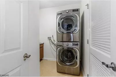 24 Bluffs Ct, Hamburg, NJ 07419 - Photo 33