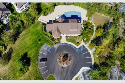 24 Bluffs Ct, Hamburg, NJ 07419 - Photo 37