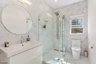 24 Bluffs Ct, Hamburg, NJ 07419 - Photo 19