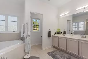24 Bluffs Ct, Hamburg, NJ 07419 - Photo 15